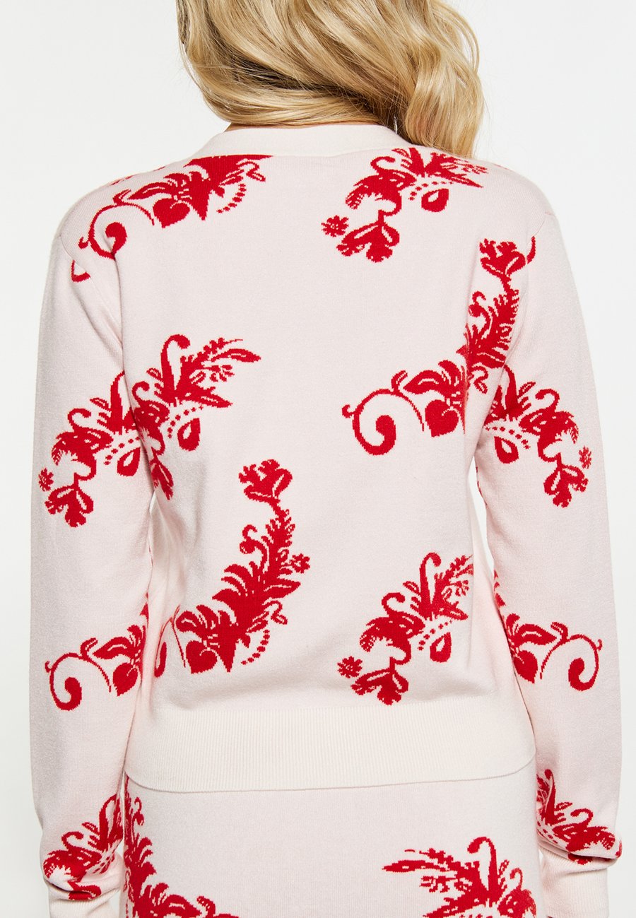 Кардиган myMo CO-BRANDED WITH EBEEZA, Wollweiss Rot/White
Кардиган myMo CO-BRANDED WITH EBEEZA, Wollweiss Rot/White