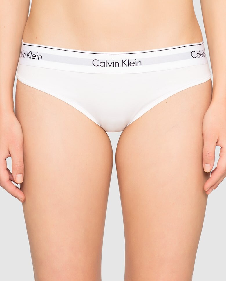 Женские хлопковые трусики Calvin Klein с однотонным вырезом бикини Calvin Klein, белый
Женские хлопковые трусики Calvin Klein с однотонным вырезом бикини Calvin Klein, белый