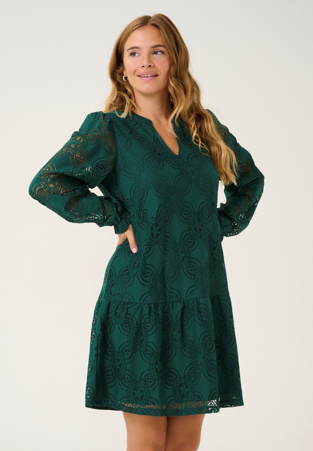 Повседневное платье INDEO OLU Culture, темно-зеленый
Повседневное платье INDEO OLU Culture, темно-зеленый