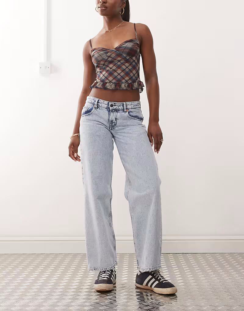 Motel - Джинсы прямого кроя светло-голубого цвета в стиле 80-х с заниженной талией 
Motel - Джинсы прямого кроя светло-голубого цвета в стиле 80-х с заниженной талией