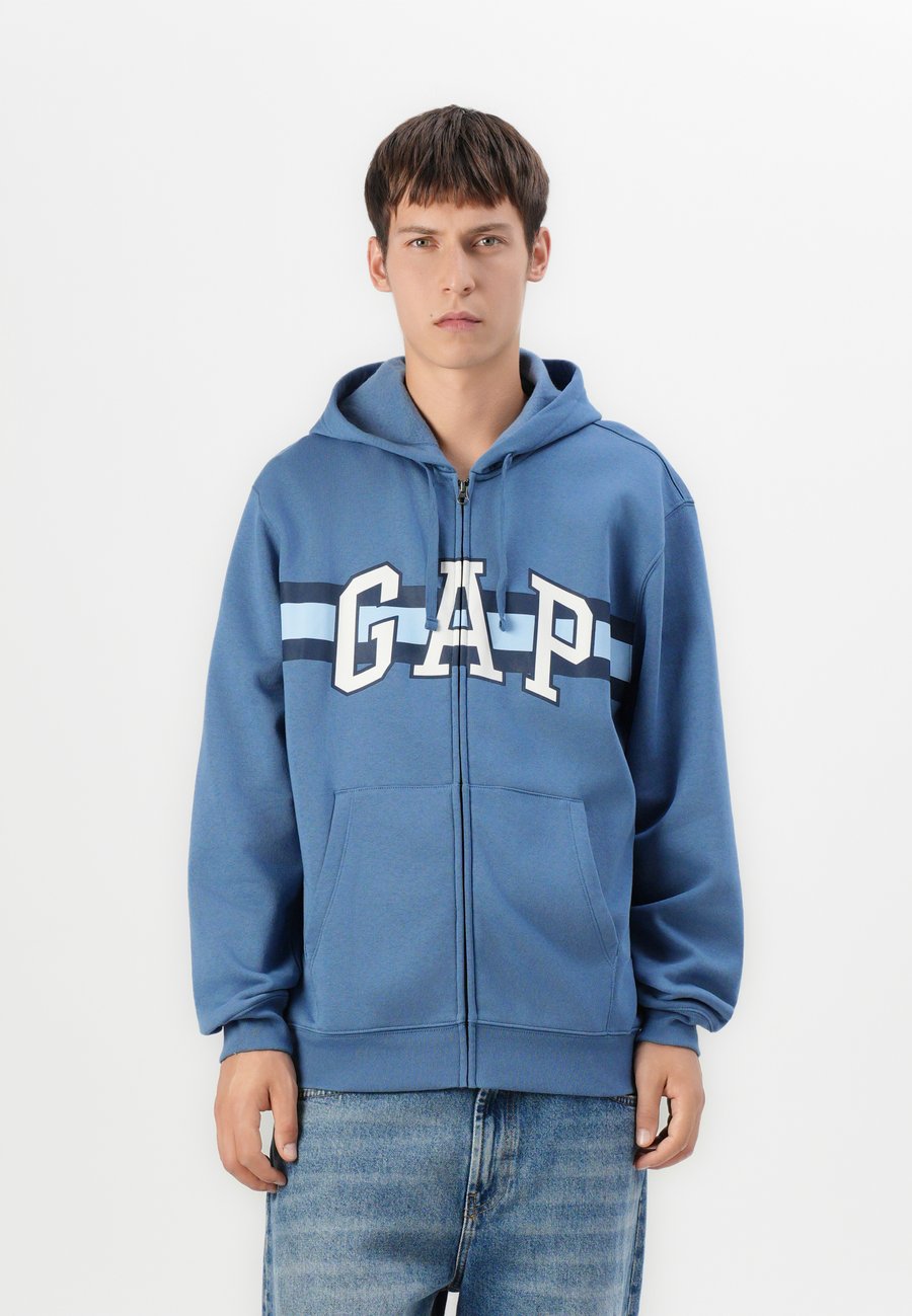 Худи GAP HERITAGE LOGO NOVELTY, Cornflower/Blue
Худи GAP HERITAGE LOGO NOVELTY, Cornflower/Blue