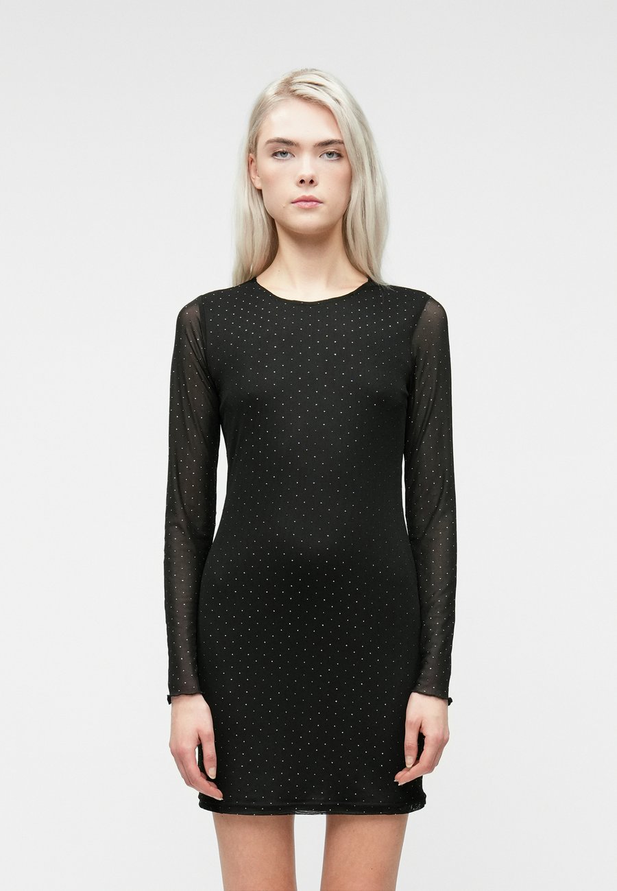 Платье ONLY ONLRORY STUD DRESS, Black/Silver-Coloured/Black
Платье ONLY ONLRORY STUD DRESS, Black/Silver-Coloured/Black