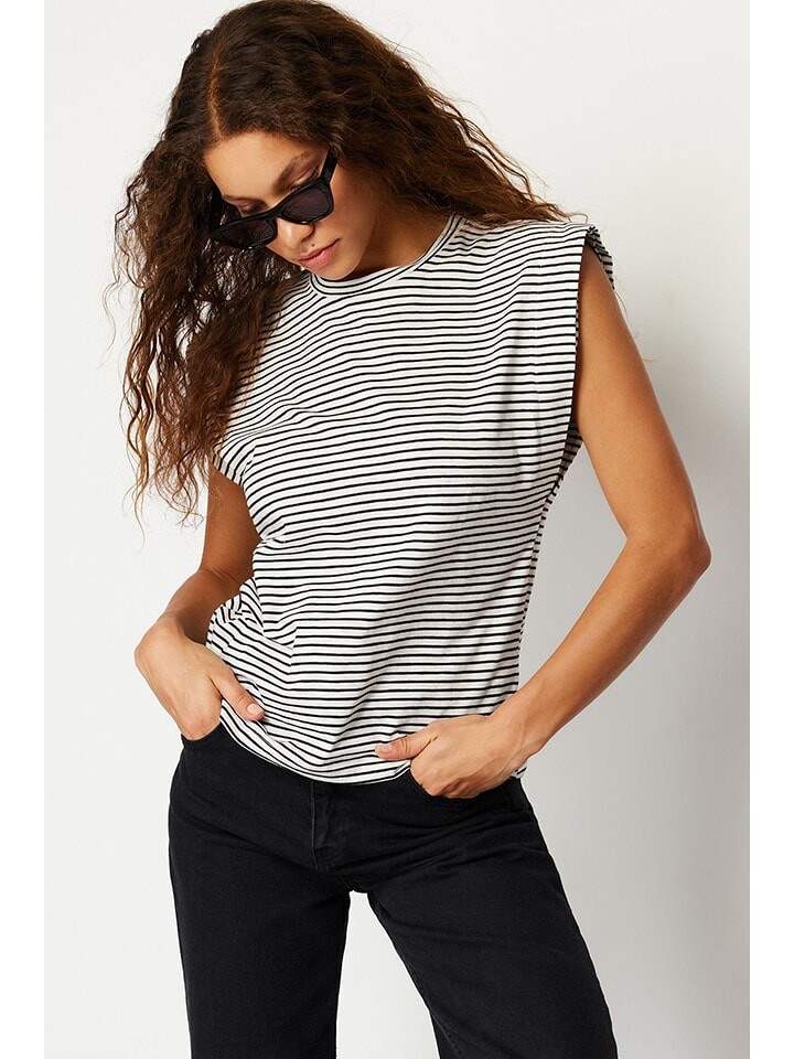 Футболка trendyol, черный/белый
Футболка trendyol, черный/белый