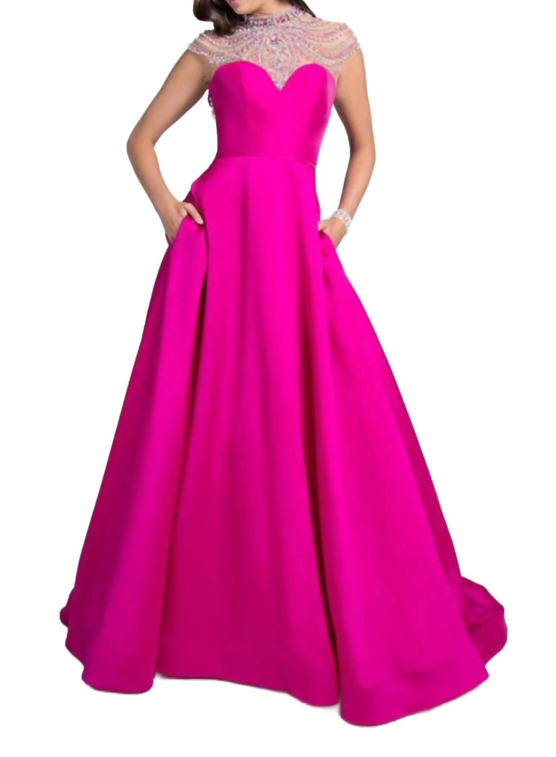 Вечернее платье с каплевидными рукавами и стразами в цвете фуксия Terani Couture
Вечернее платье с каплевидными рукавами и стразами в цвете фуксия Terani Couture