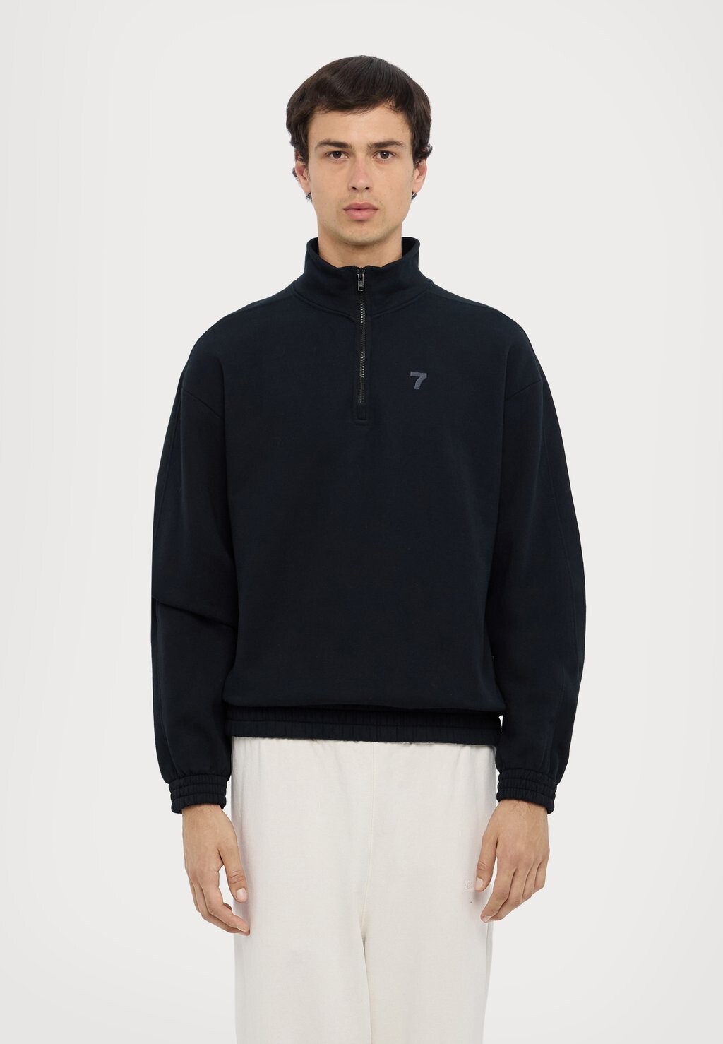 Толстовка с капюшоном ORGANIC PANELLED 7 DAYS Active, черный
Толстовка с капюшоном ORGANIC PANELLED 7 DAYS Active, черный