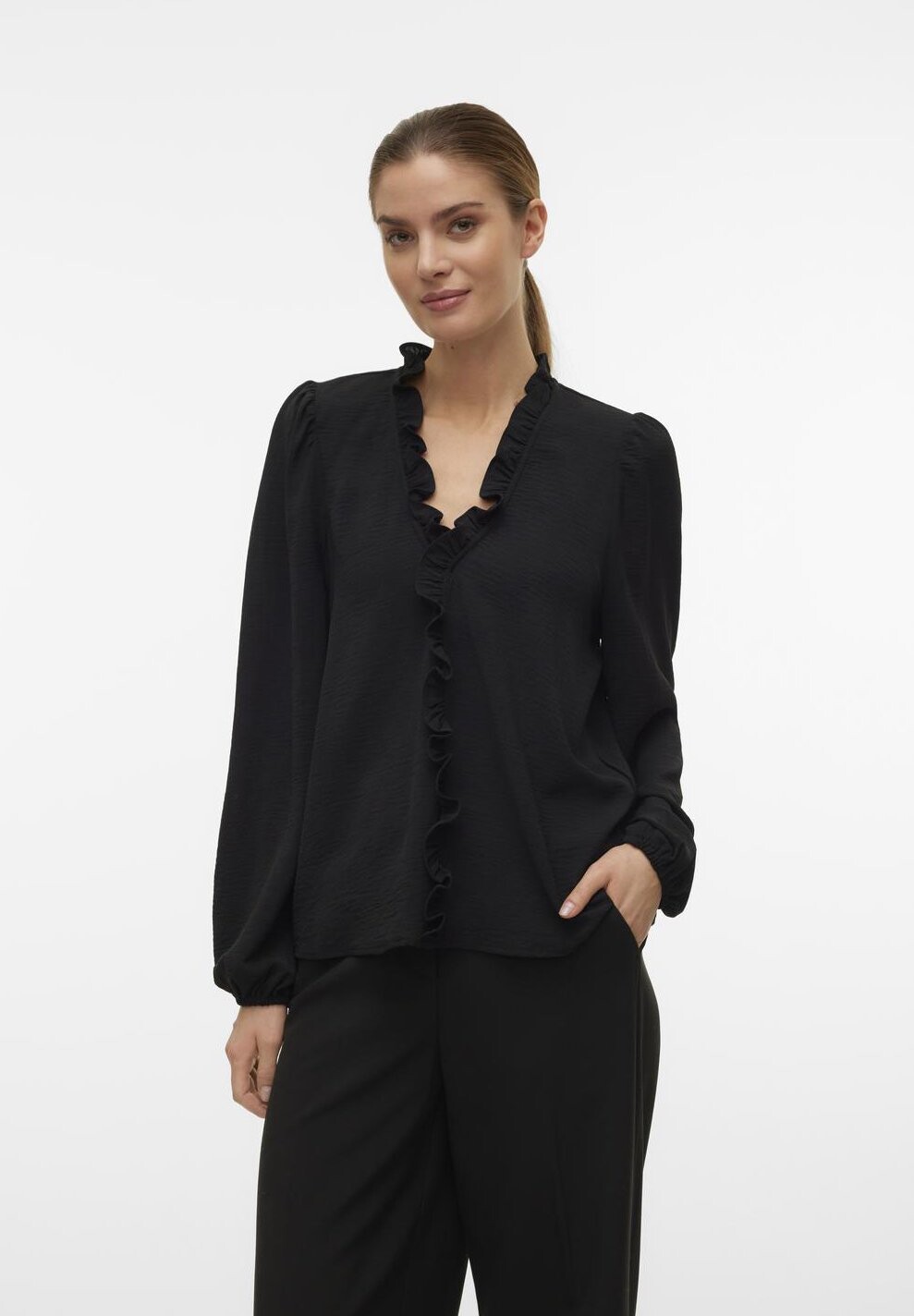 Блузка ALVA EMS LS V-NECK GA Vero Moda, цвет black
Блузка ALVA EMS LS V-NECK GA Vero Moda, цвет black