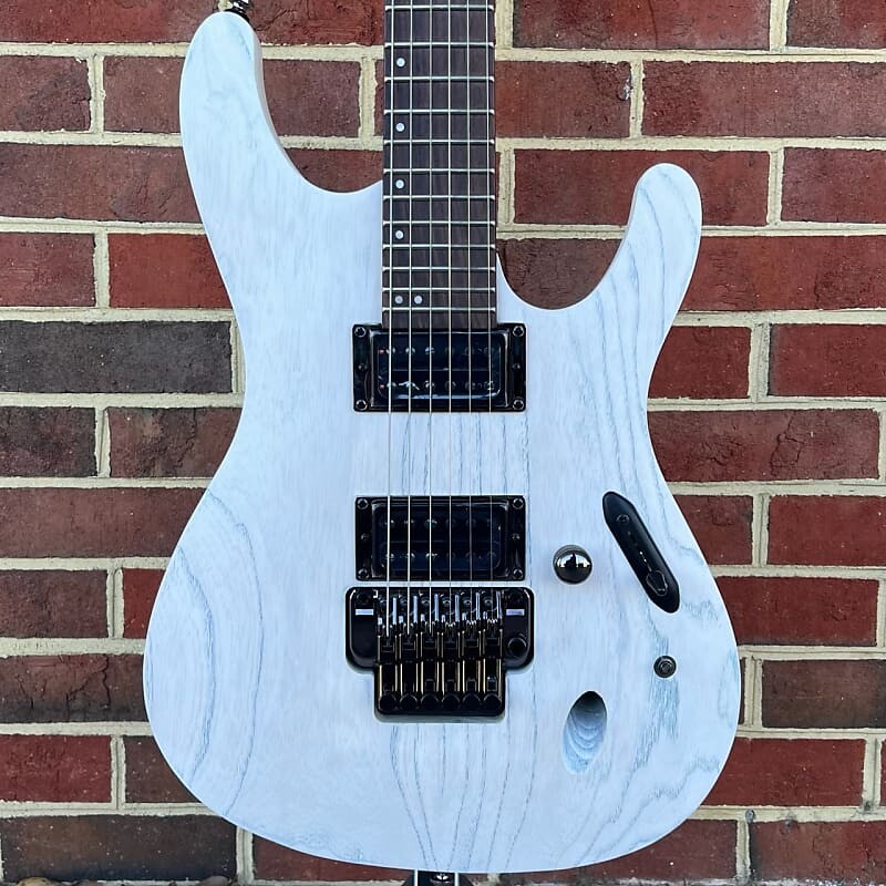 Электрогитара Ibanez PWM20 Paul Waggoner Signature Model, Mojotone PW Hornet Pickups, Ash Body, Gig Bag
Электрогитара Ibanez PWM20 Paul Waggoner Signature Model, Mojotone PW Hornet Pickups, Ash Body, Gig Bag