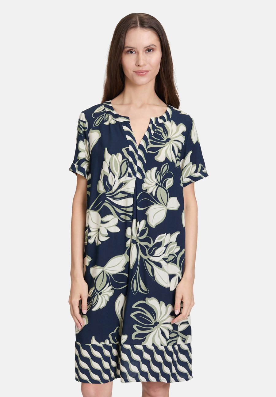 Платье Betty Barclay KURZARM, Dark Blue Green/Blue
Платье Betty Barclay KURZARM, Dark Blue Green/Blue