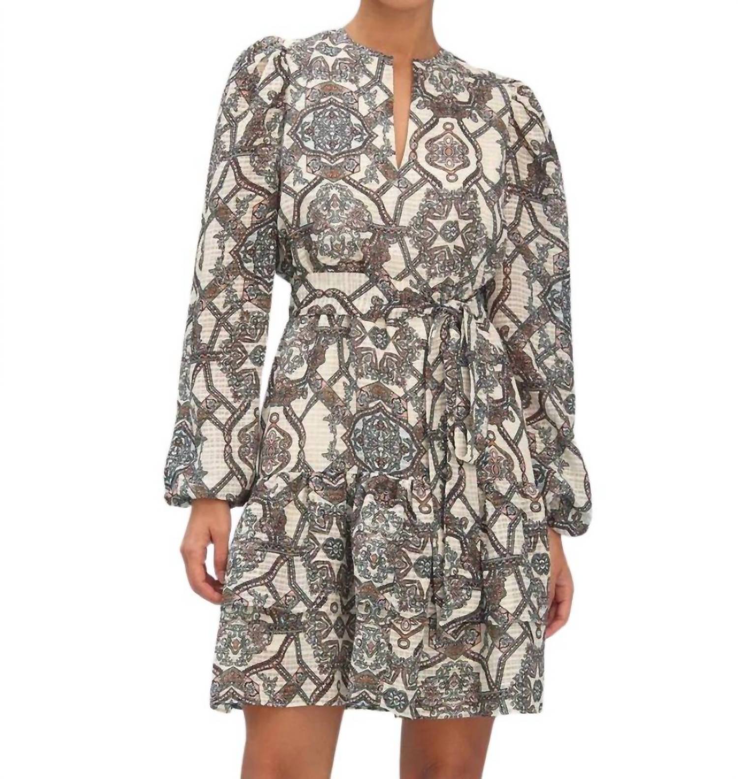 Платье Preston в опаловом медальоне Marie Oliver, цвет opal medallion
Платье Preston в опаловом медальоне Marie Oliver, цвет opal medallion