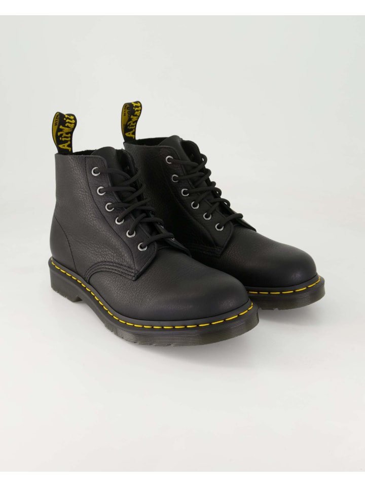 Черные ботильоны Dr. Martens
Черные ботильоны Dr. Martens