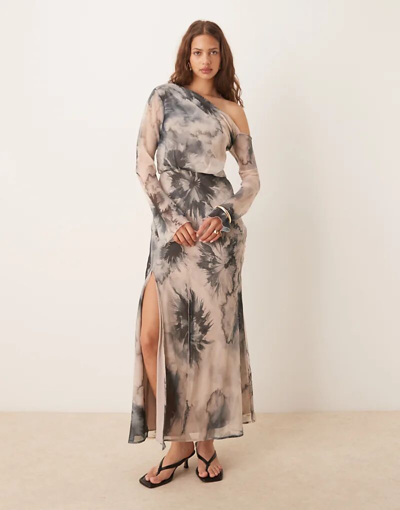 Платье миди ASOS DESIGN со спущенными плечами и декоративными швами в чернильно-цветочном стиле 
Платье миди ASOS DESIGN со спущенными плечами и декоративными швами в чернильно-цветочном стиле