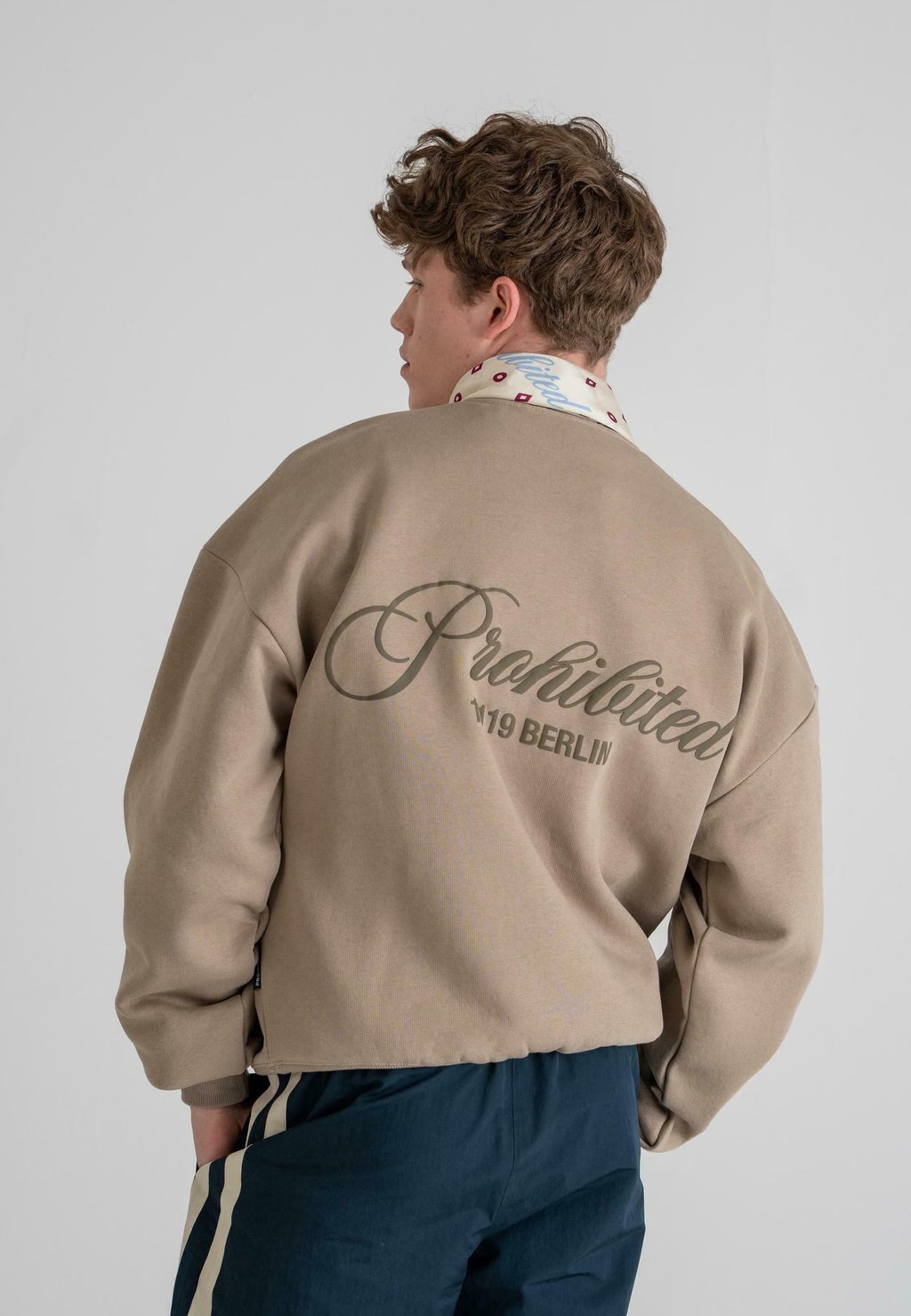 Толстовка PROHIBITED, серый
Толстовка PROHIBITED, серый