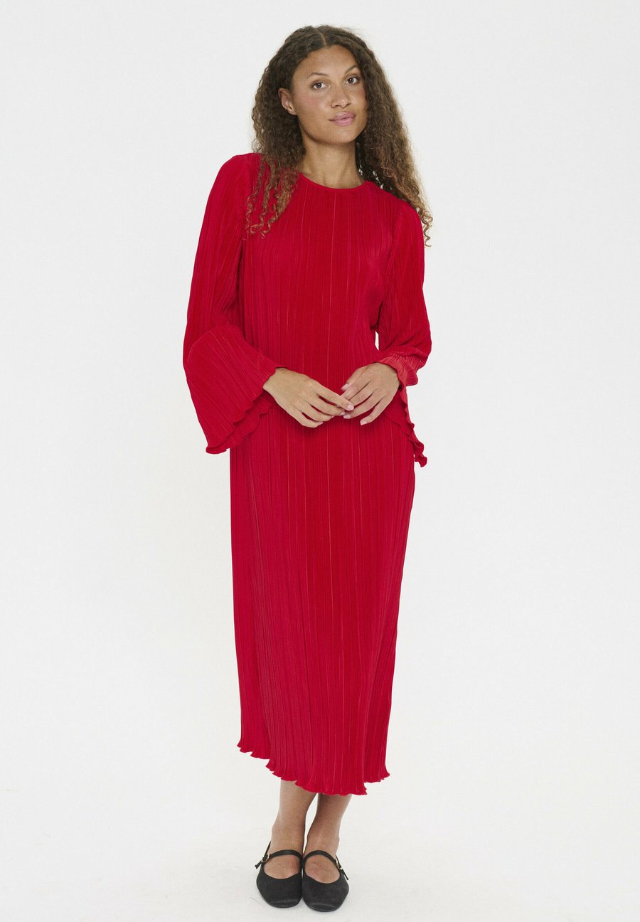 Платье Saint Tropez ZUNISZ, Chinese Red/Red
Платье Saint Tropez ZUNISZ, Chinese Red/Red