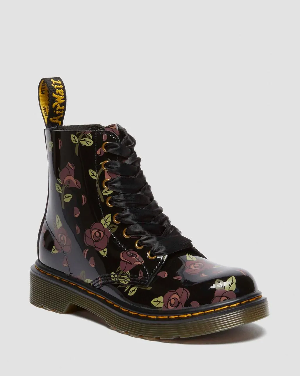 Dr. Martens Junior 1460 Кожаные ботинки на шнуровке Decayed Rose, цвет Black — Patent Leather
Dr. Martens Junior 1460 Кожаные ботинки на шнуровке Decayed Rose, цвет Black — Patent Leather
