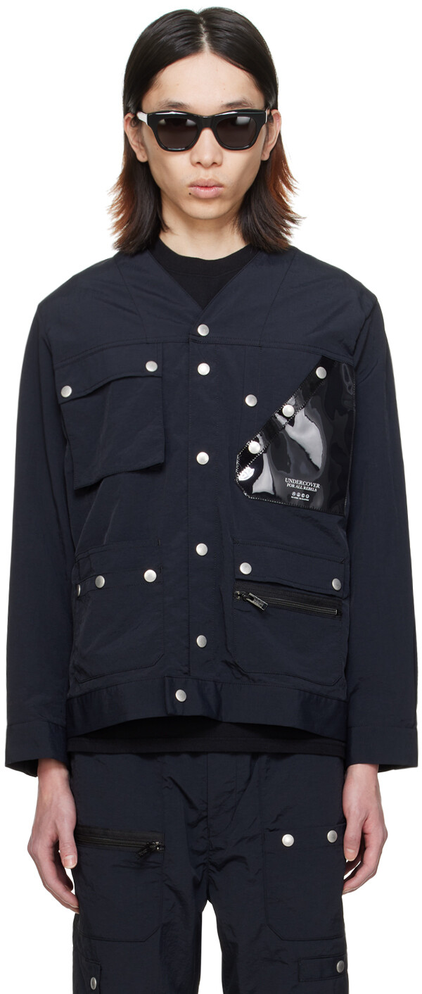 Черная куртка на кнопках Undercover
Черная куртка на кнопках Undercover