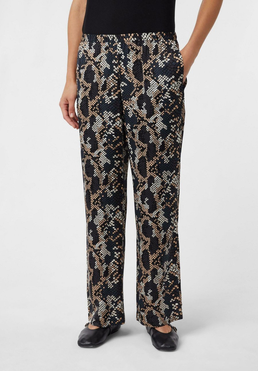 Брюки comma Trousers, Dunkelgrau/Multi-Coloured
Брюки comma Trousers, Dunkelgrau/Multi-Coloured