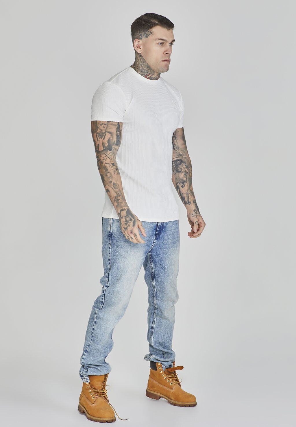 Простая футболка SIKSILK, белый
Простая футболка SIKSILK, белый