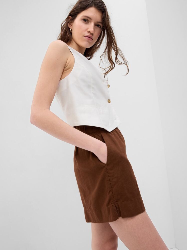 Льняные шорты с эластичной резинкой на талии Gap, коричневый
Льняные шорты с эластичной резинкой на талии Gap, коричневый