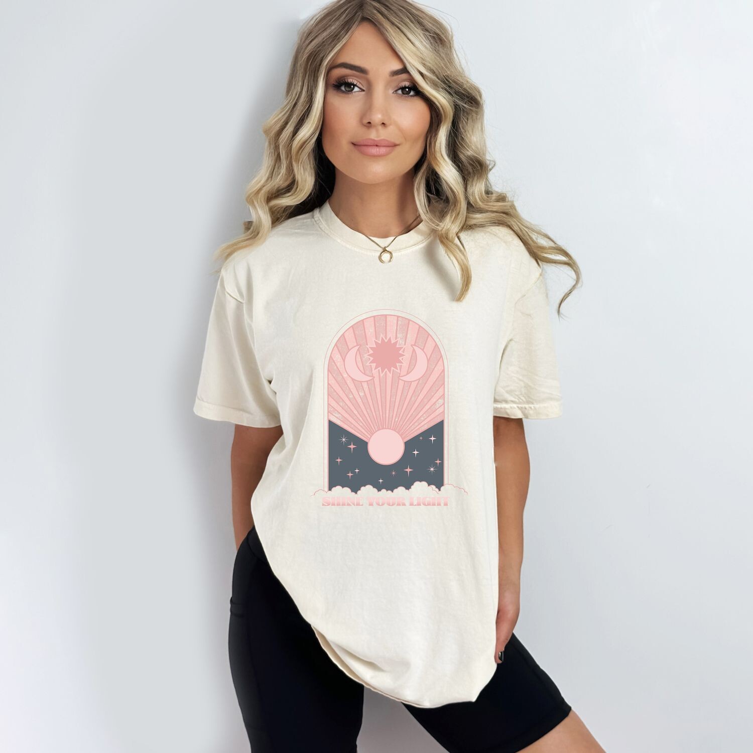 Сияйте своими легкими винтажными футболками, окрашенными в готовую одежду Simply Sage Market
Сияйте своими легкими винтажными футболками, окрашенными в готовую одежду Simply Sage Market