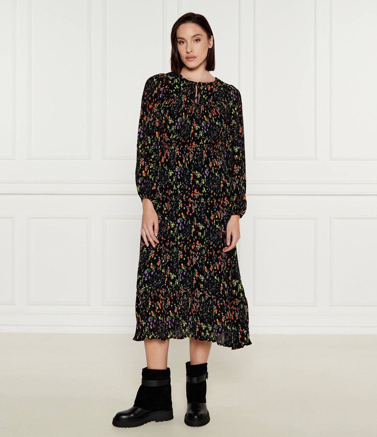 Платье Desigual, черный
Платье Desigual, черный