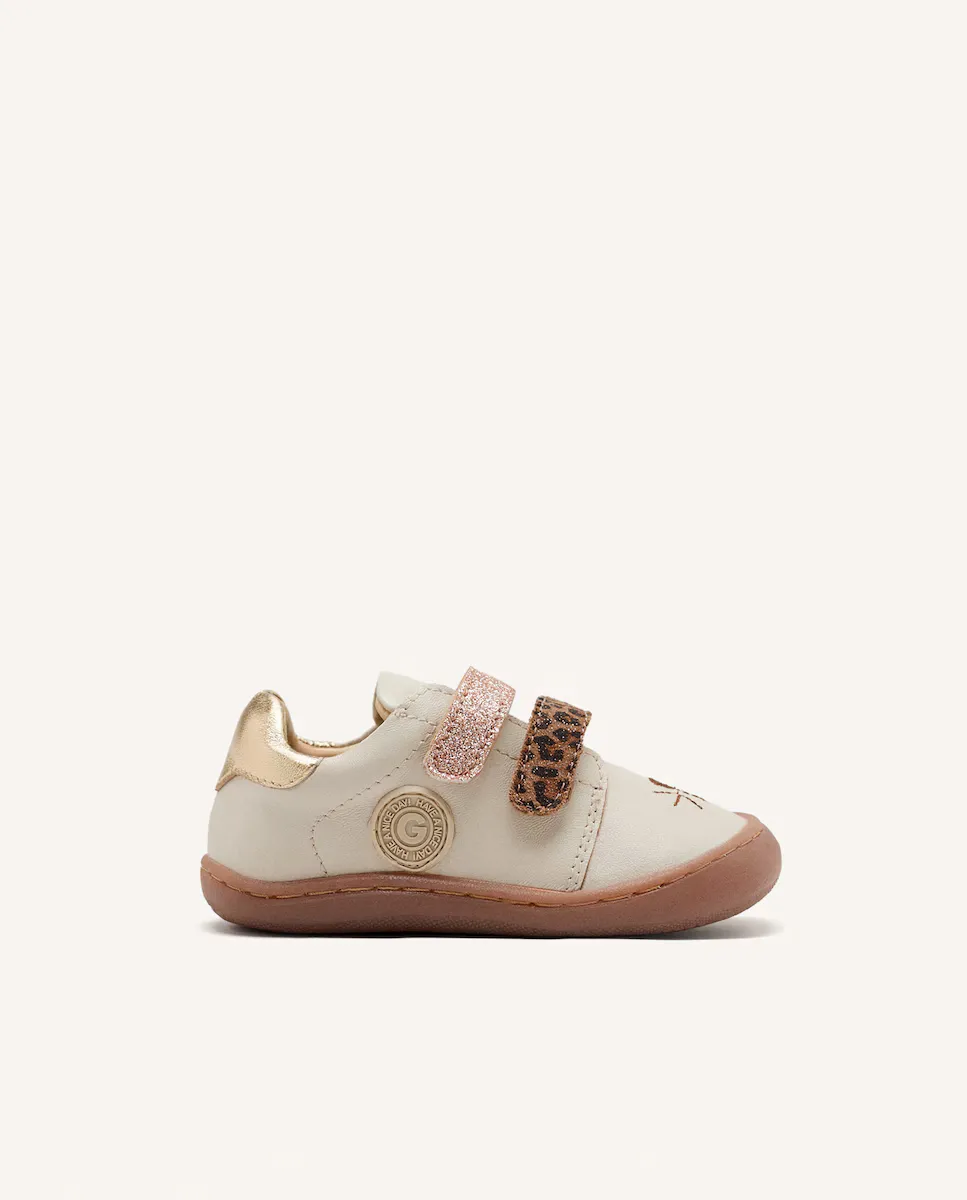 Кроссовки для девочек из кожи с регулируемой застежкой Gioseppo, белый
Кроссовки для девочек из кожи с регулируемой застежкой Gioseppo, белый