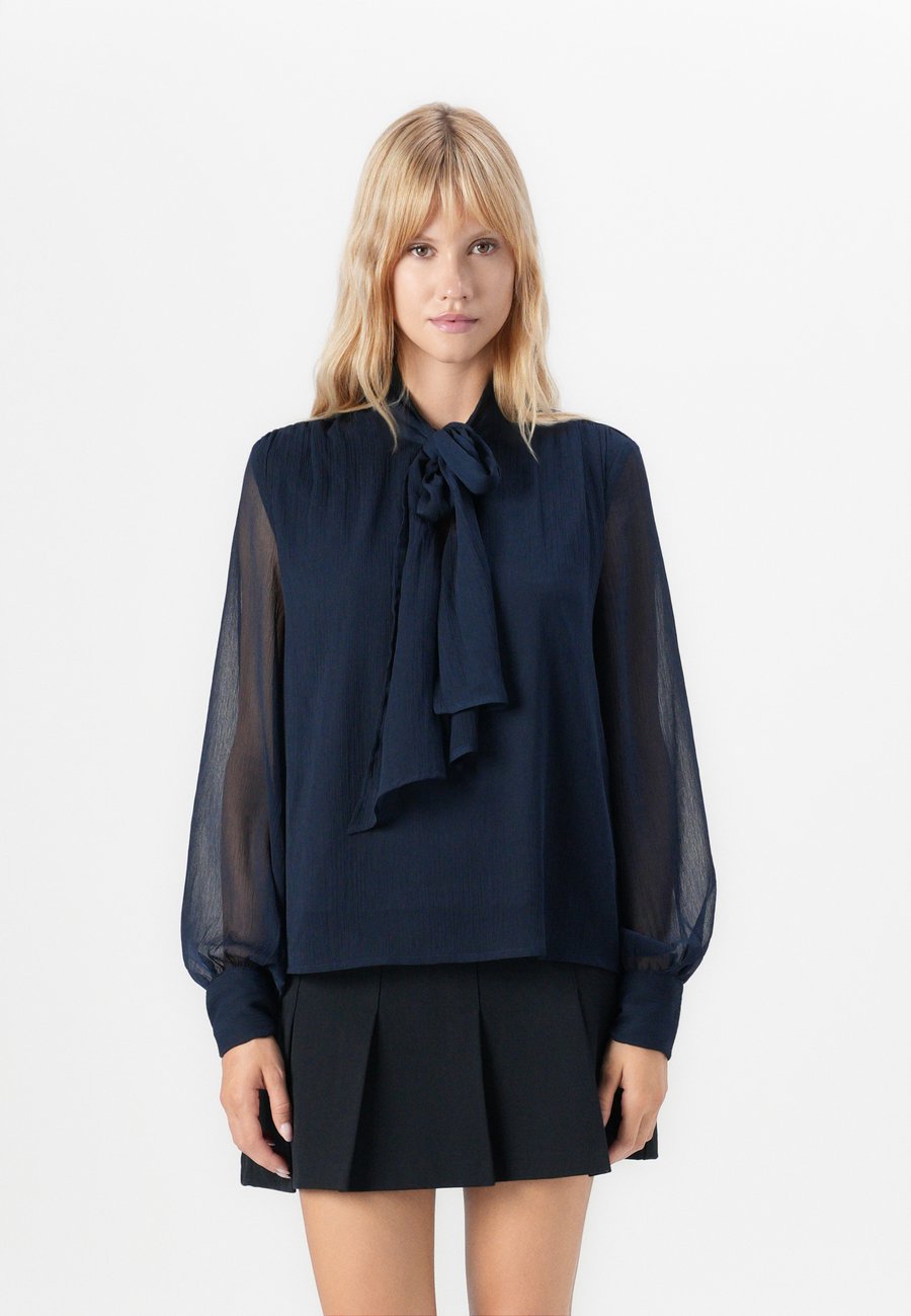 Блуза VILA VIFALIA TIE NECK, Navy Blazer/Dark Blue
Блуза VILA VIFALIA TIE NECK, Navy Blazer/Dark Blue