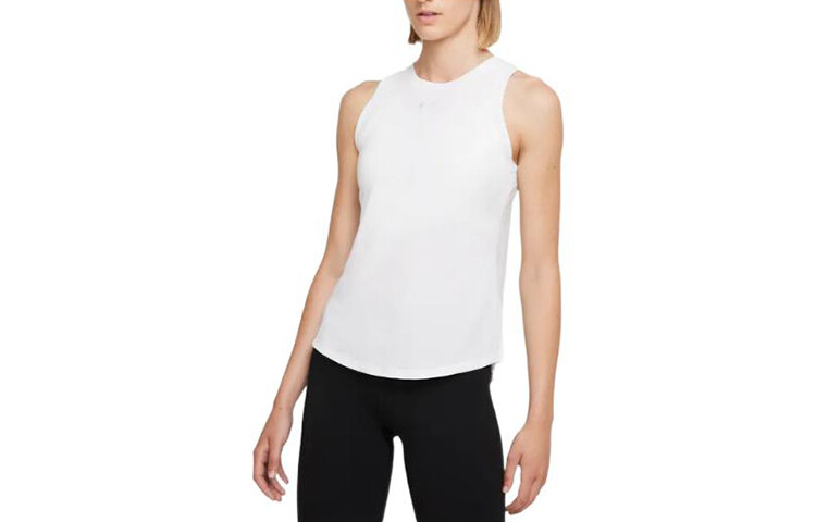 Майка женская белая Nike
Майка женская белая Nike