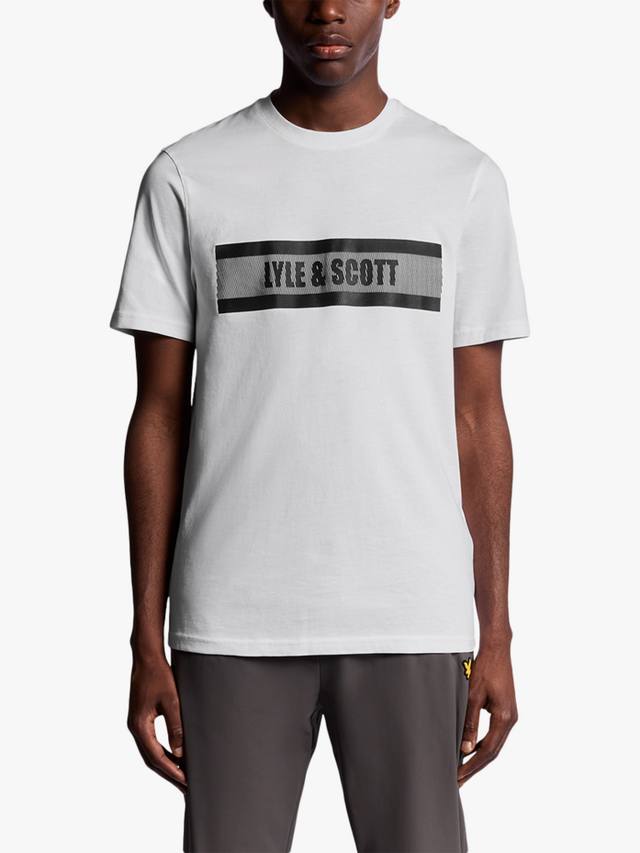 Футболка с принтом Logo Graphic из хлопковой смеси Lyle & Scott
Футболка с принтом Logo Graphic из хлопковой смеси Lyle & Scott