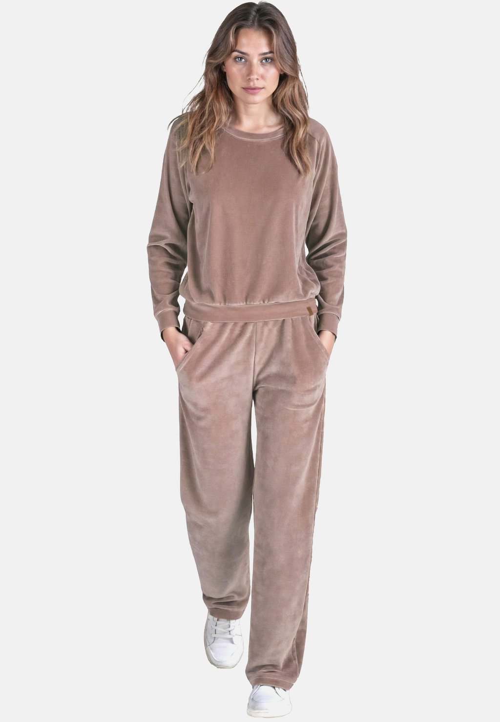 Костюм HOMEWEAR SET Vivisence, бежевый
Костюм HOMEWEAR SET Vivisence, бежевый