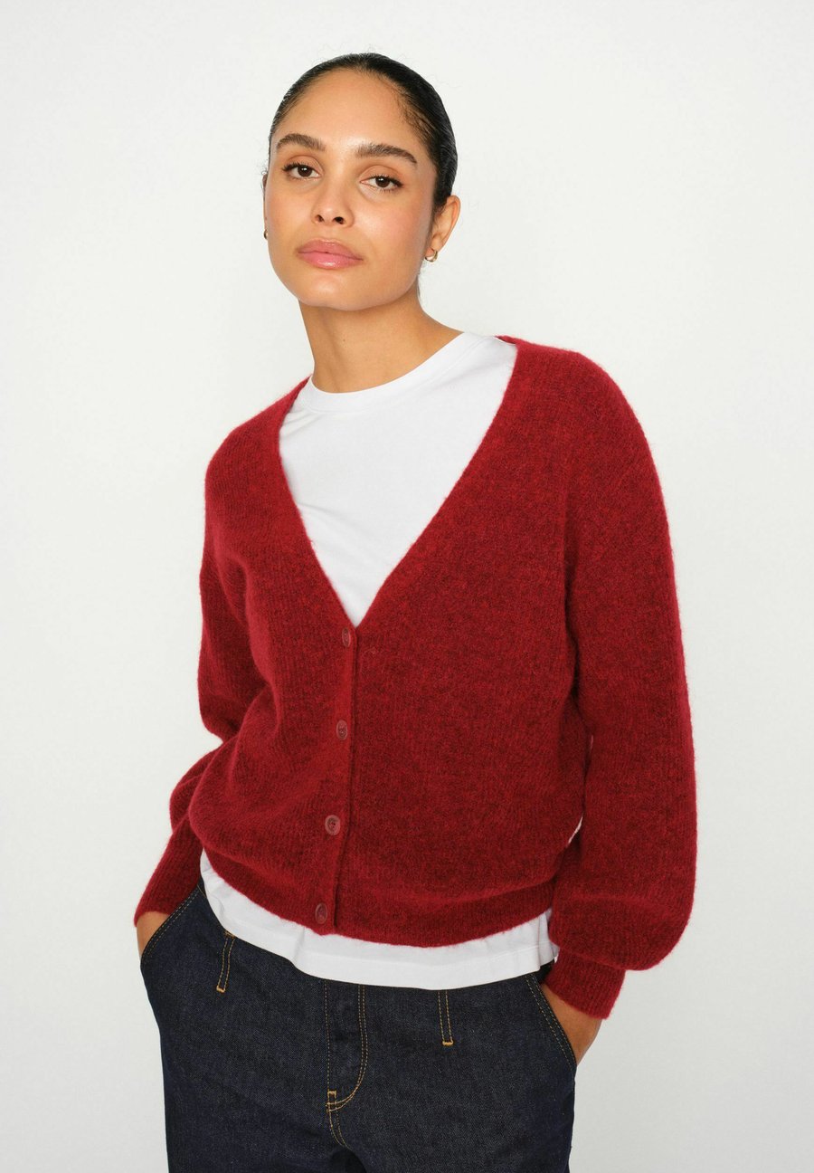 Кардиган Mos Mosh Cardigan, Rhythmic Red/Red
Кардиган Mos Mosh Cardigan, Rhythmic Red/Red