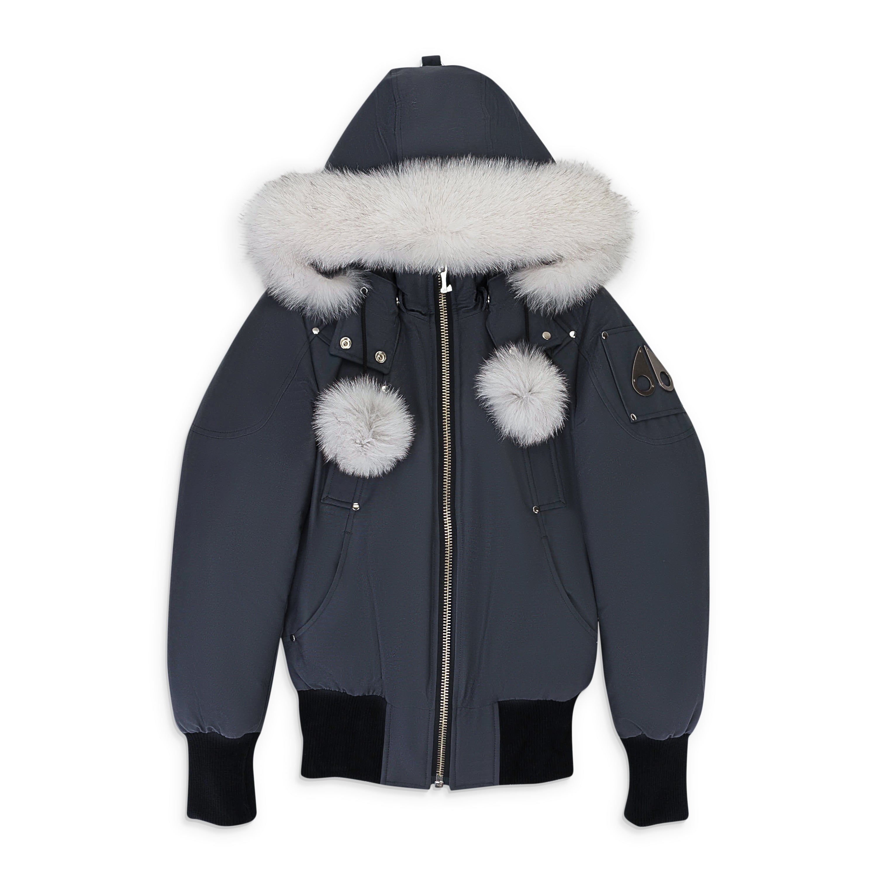 Бомбер Debbie в гранитном цвете с натуральной отделкой Moose Knuckles
Бомбер Debbie в гранитном цвете с натуральной отделкой Moose Knuckles