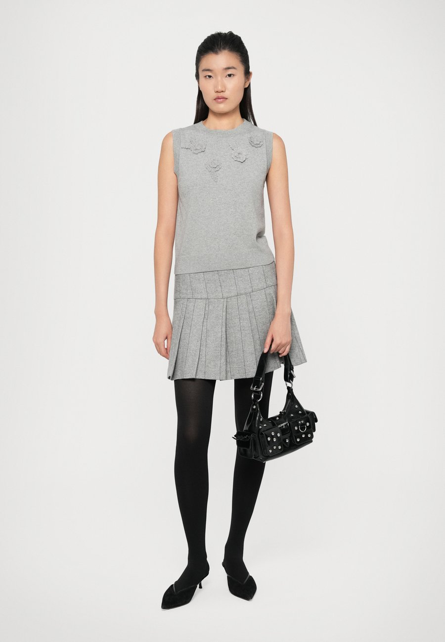 Юбка MAX&Co. CANTO, Grau Fischgraet/Grey
Юбка MAX&Co. CANTO, Grau Fischgraet/Grey