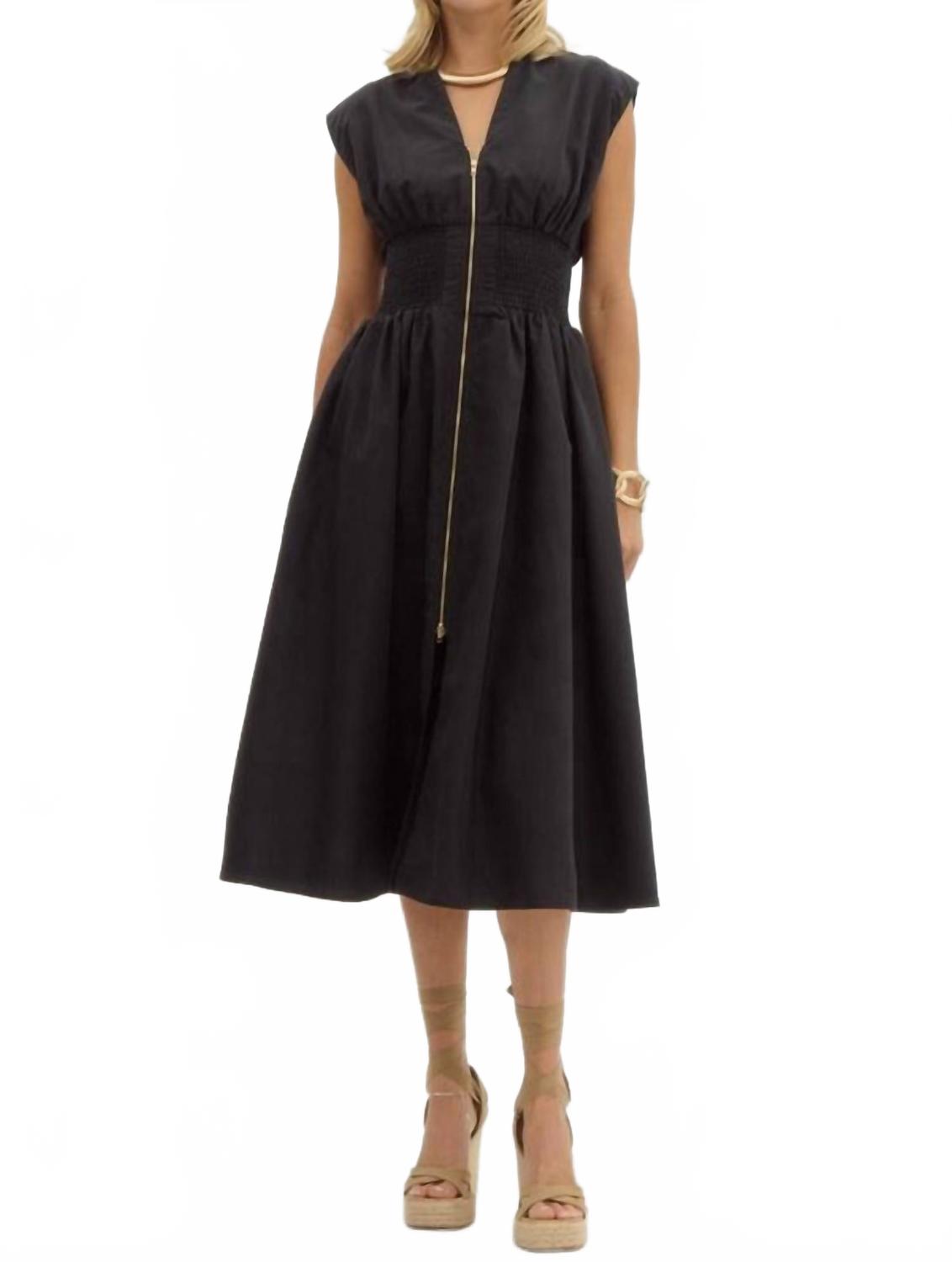 Entro Платье-миди Melt My Heart черного цвета
Entro Платье-миди Melt My Heart черного цвета