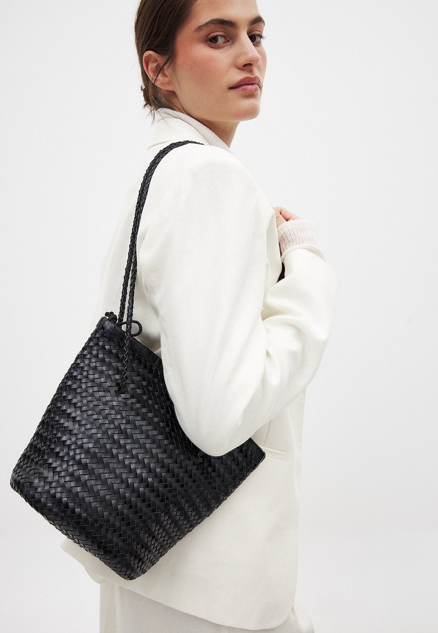 Сумка NA-KD Handbag, Black
Сумка NA-KD Handbag, Black