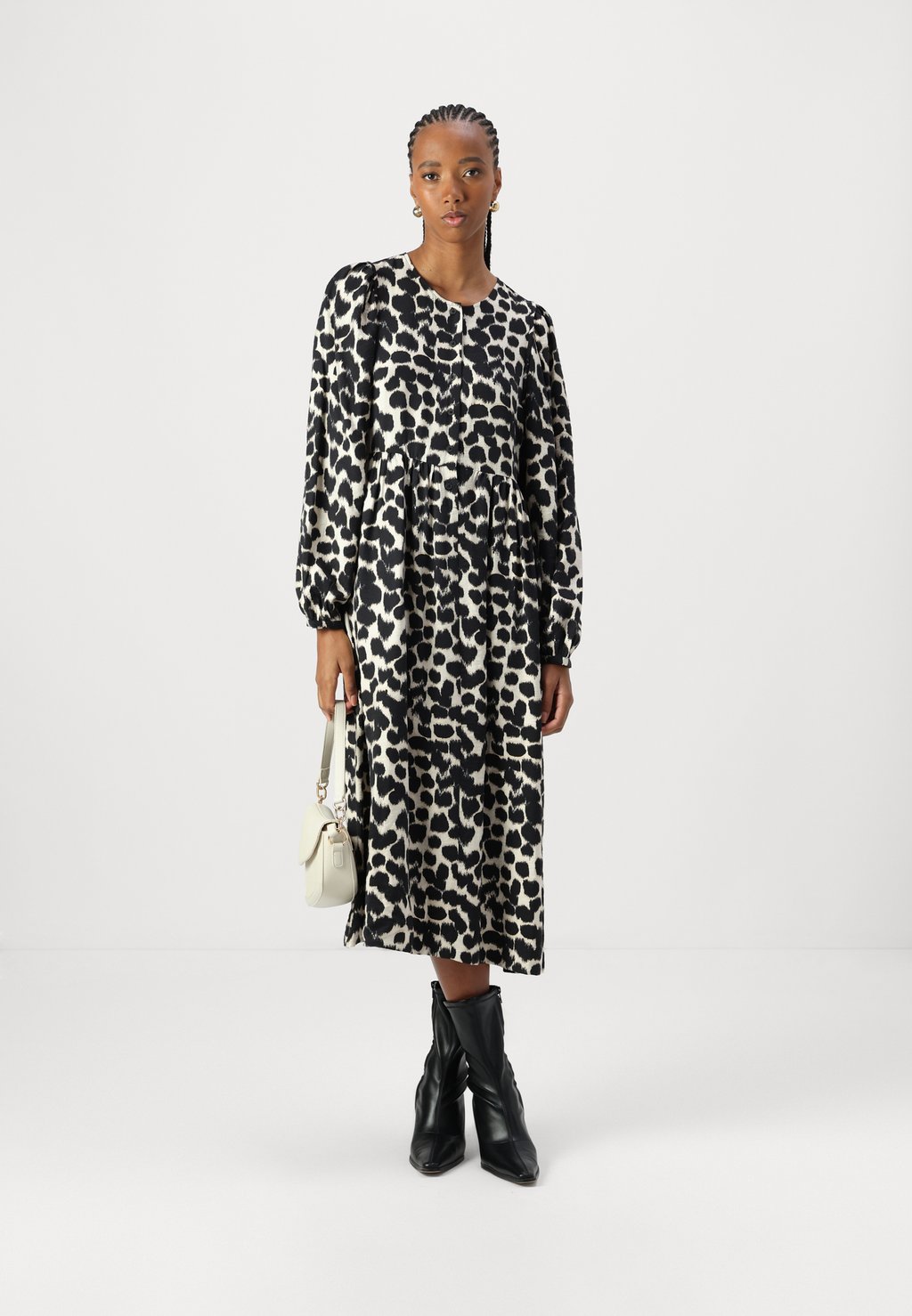 Повседневное платье OTTELIE KARALYNN LONG DRESS MSCH Copenhagen, черный
Повседневное платье OTTELIE KARALYNN LONG DRESS MSCH Copenhagen, черный