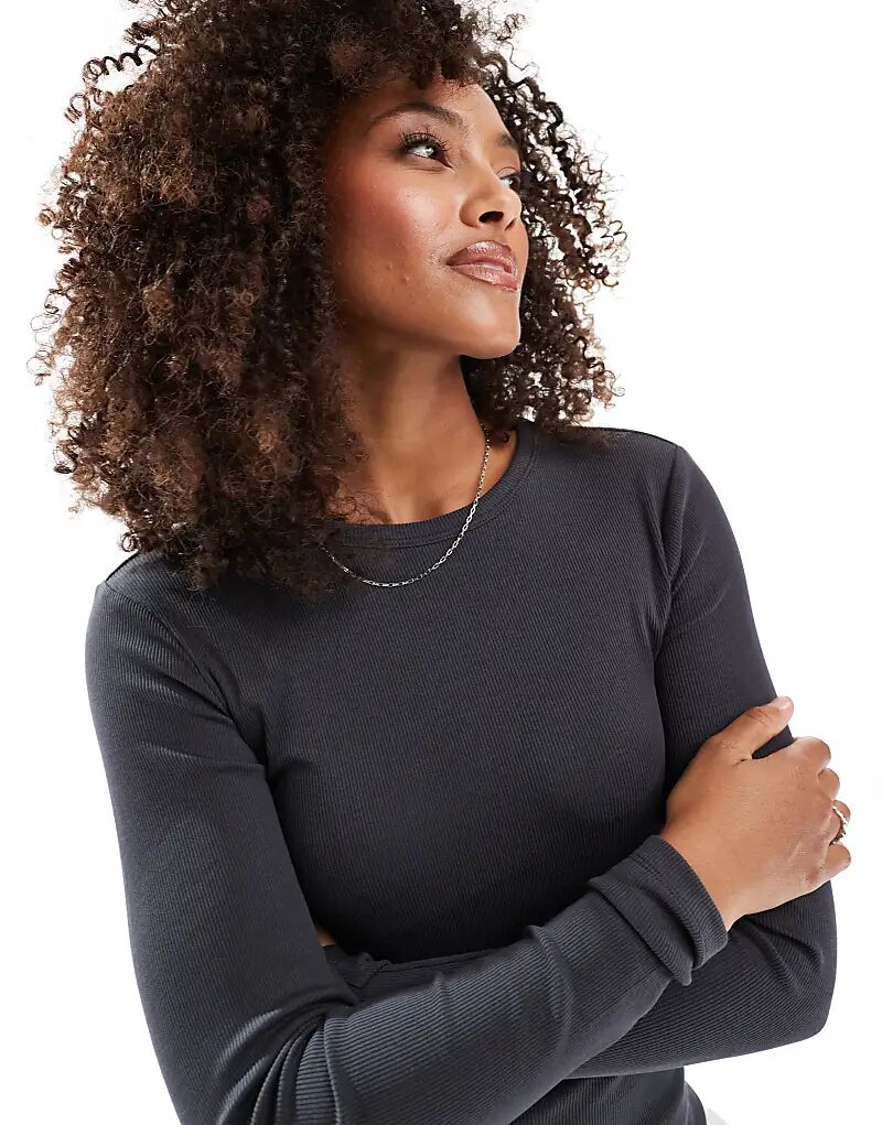 Топ с длинными рукавами в рубчик темно-серого цвета Vero Moda
Топ с длинными рукавами в рубчик темно-серого цвета Vero Moda