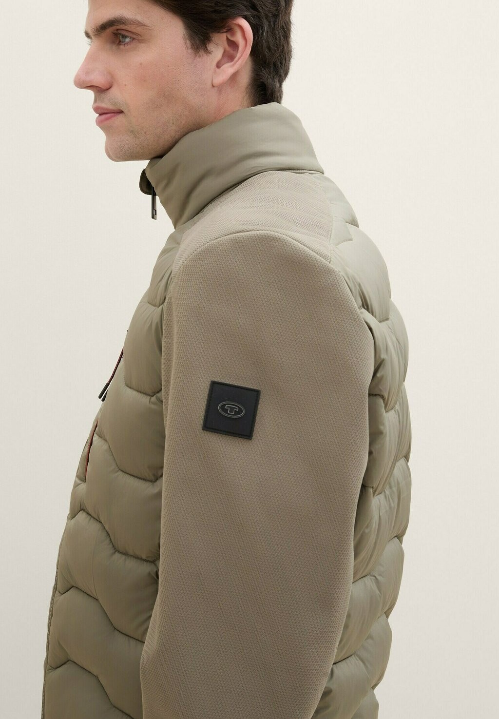 Зимняя куртка HYBRID TOM TAILOR, оливковый, Зеленый, Зимняя куртка HYBRID TOM TAILOR, оливковый
Зимняя куртка HYBRID TOM TAILOR, оливковый, Зеленый, Зимняя куртка HYBRID TOM TAILOR, оливковый