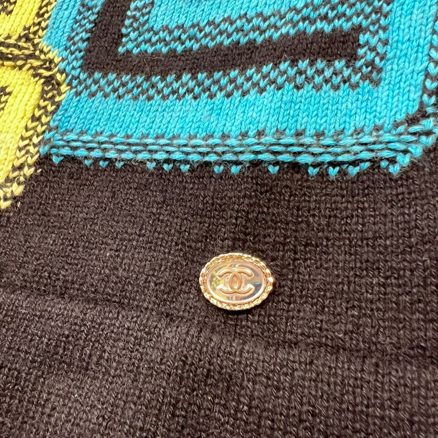 CHANEL Женский черный топ Tank
CHANEL Женский черный топ Tank