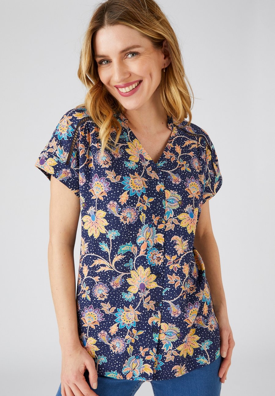 Блуза Damart IMPRIMÉ FLEURS, Marine Floral/Blue
Блуза Damart IMPRIMÉ FLEURS, Marine Floral/Blue