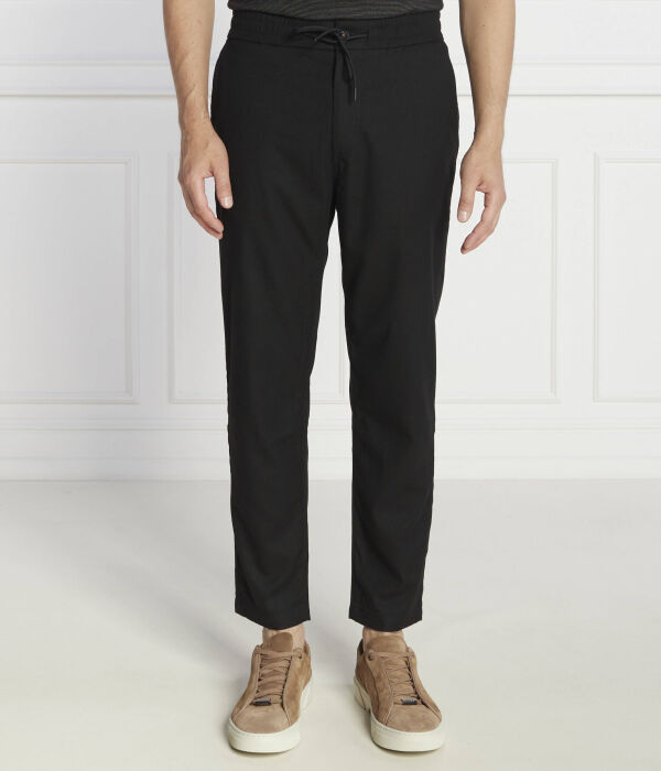 Брюки-чиносы мужские Boss Orange Tapered Fit, черный
Брюки-чиносы мужские Boss Orange Tapered Fit, черный