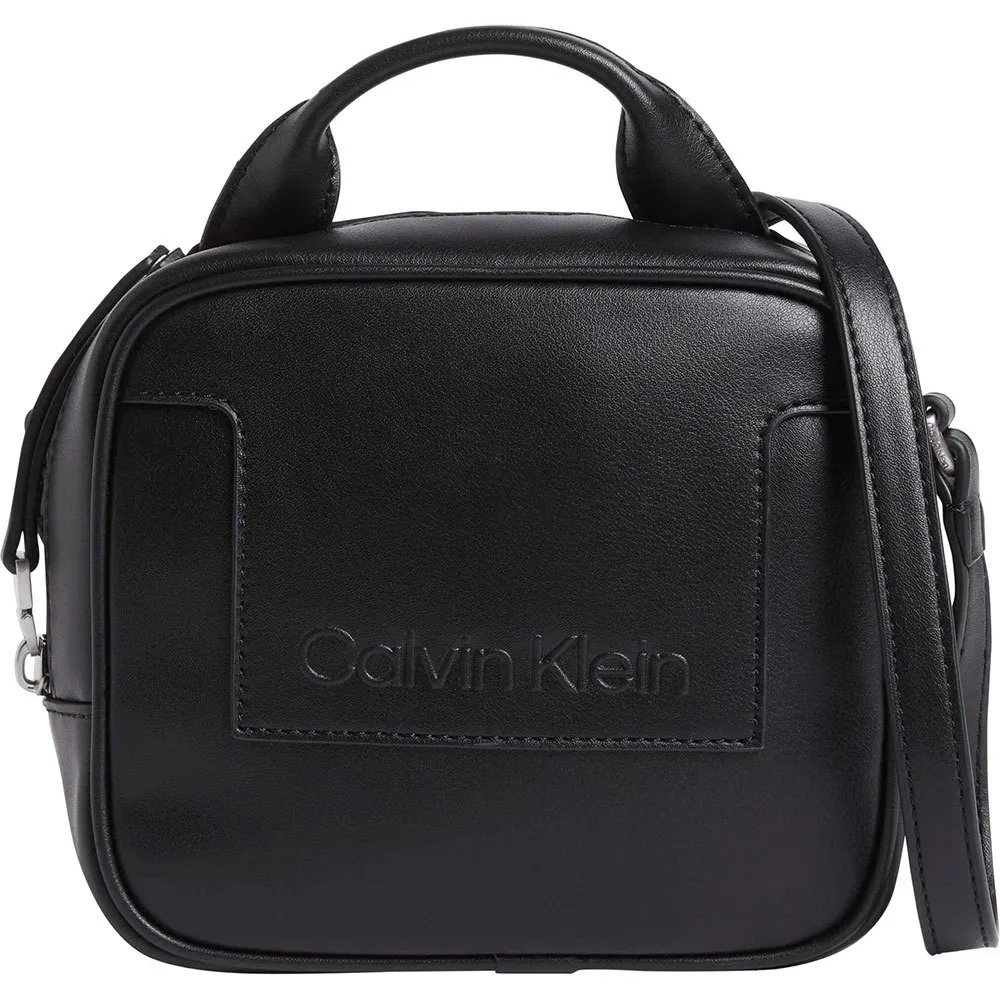 Сумка кросс-боди Calvin Klein Set Camera, черный
Сумка кросс-боди Calvin Klein Set Camera, черный