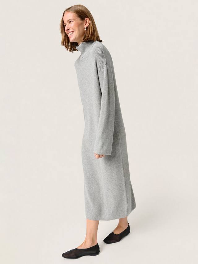 Макси-платье из шерстяной хлопчатобумажной смеси с круглым вырезом sanja Soaked In Luxury, цвет Porpoise Melange
Макси-платье из шерстяной хлопчатобумажной смеси с круглым вырезом sanja Soaked In Luxury, цвет Porpoise Melange