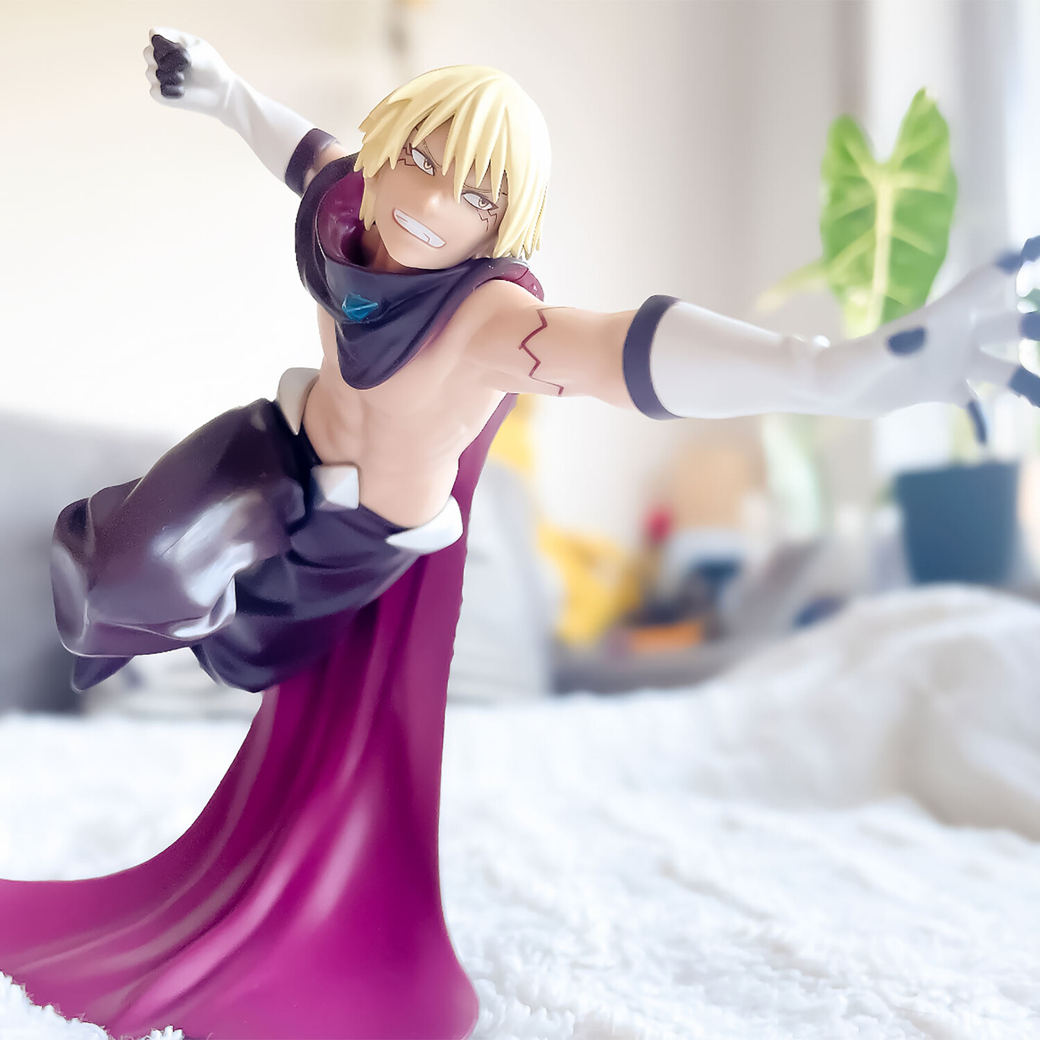 ТенСура - фигурка в честь 10-летия Вельдоры Темпест
ТенСура - фигурка в честь 10-летия Вельдоры Темпест