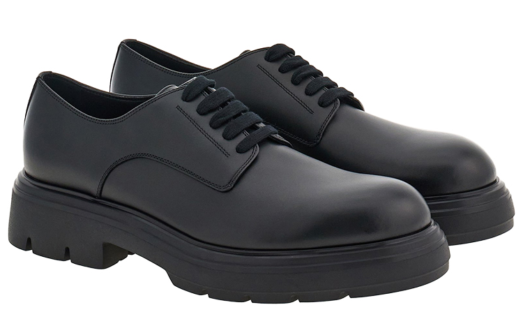 FERRAGAMO Кожаные шнурованные дерби, черные
FERRAGAMO Кожаные шнурованные дерби, черные