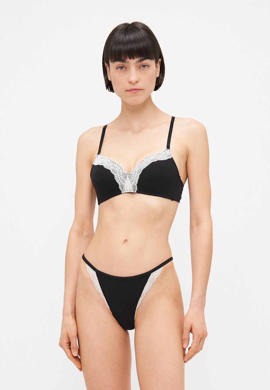 Трусы Anna Field Briefs, Black/White/Grey/Black
Трусы Anna Field Briefs, Black/White/Grey/Black