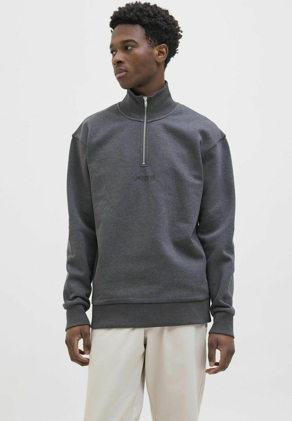 Толстовка aprel, цвет Dark Grey Melange
Толстовка aprel, цвет Dark Grey Melange