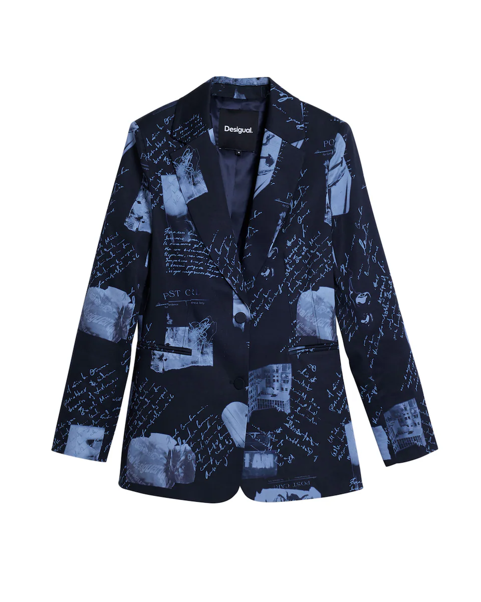 Женский блейзер с принтом коллаж и пуговичным застежкой Desigual, синий
Женский блейзер с принтом коллаж и пуговичным застежкой Desigual, синий