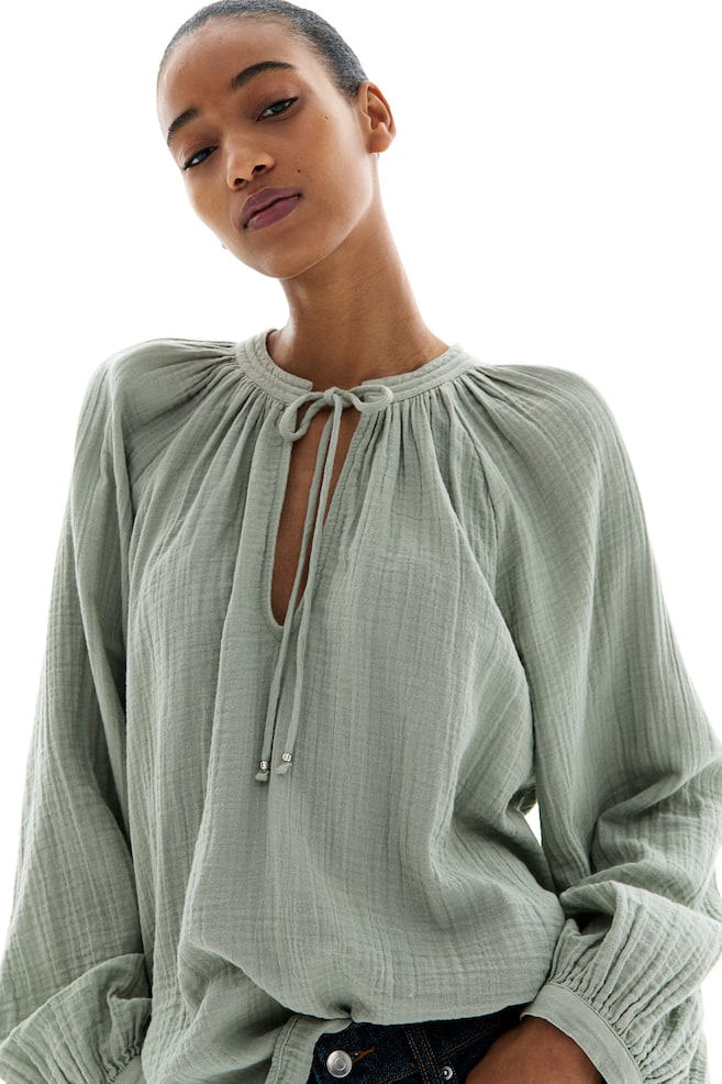 Муслиновая блузка H&M, зеленый
Муслиновая блузка H&M, зеленый