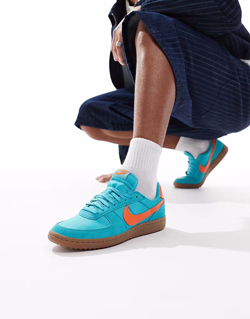 Кроссовки унисекс Nike Field General синего и оранжевого цветов
Кроссовки унисекс Nike Field General синего и оранжевого цветов