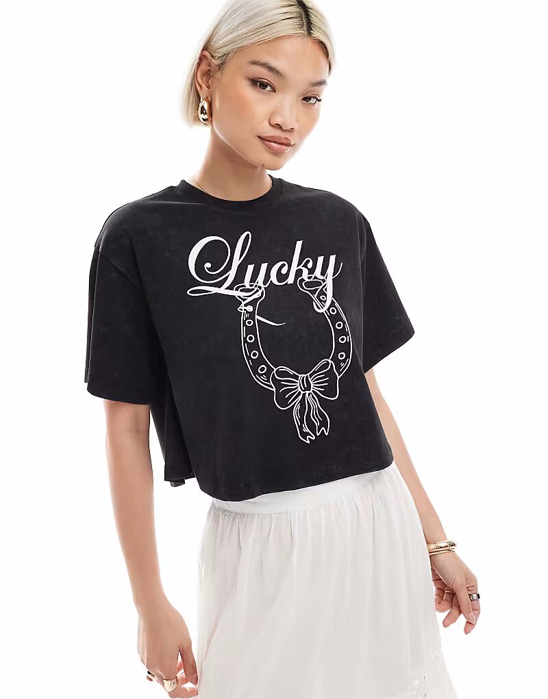 Футболка Miss Selfridge с эффектом кислотной стирки и принтом «подкова» свободного кроя черного цвета
Футболка Miss Selfridge с эффектом кислотной стирки и принтом «подкова» свободного кроя черного цвета